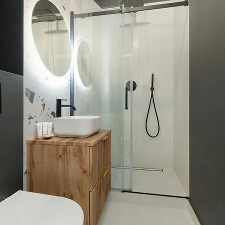 Nowoczesne Studia Blisko Centrum Gdanska By Renters