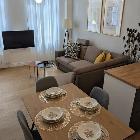 Nowoczesne Studia Blisko Centrum Gdanska By Renters